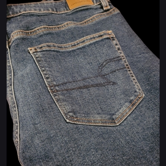 American Eagle Mom Jeans - Picture 3 of 6